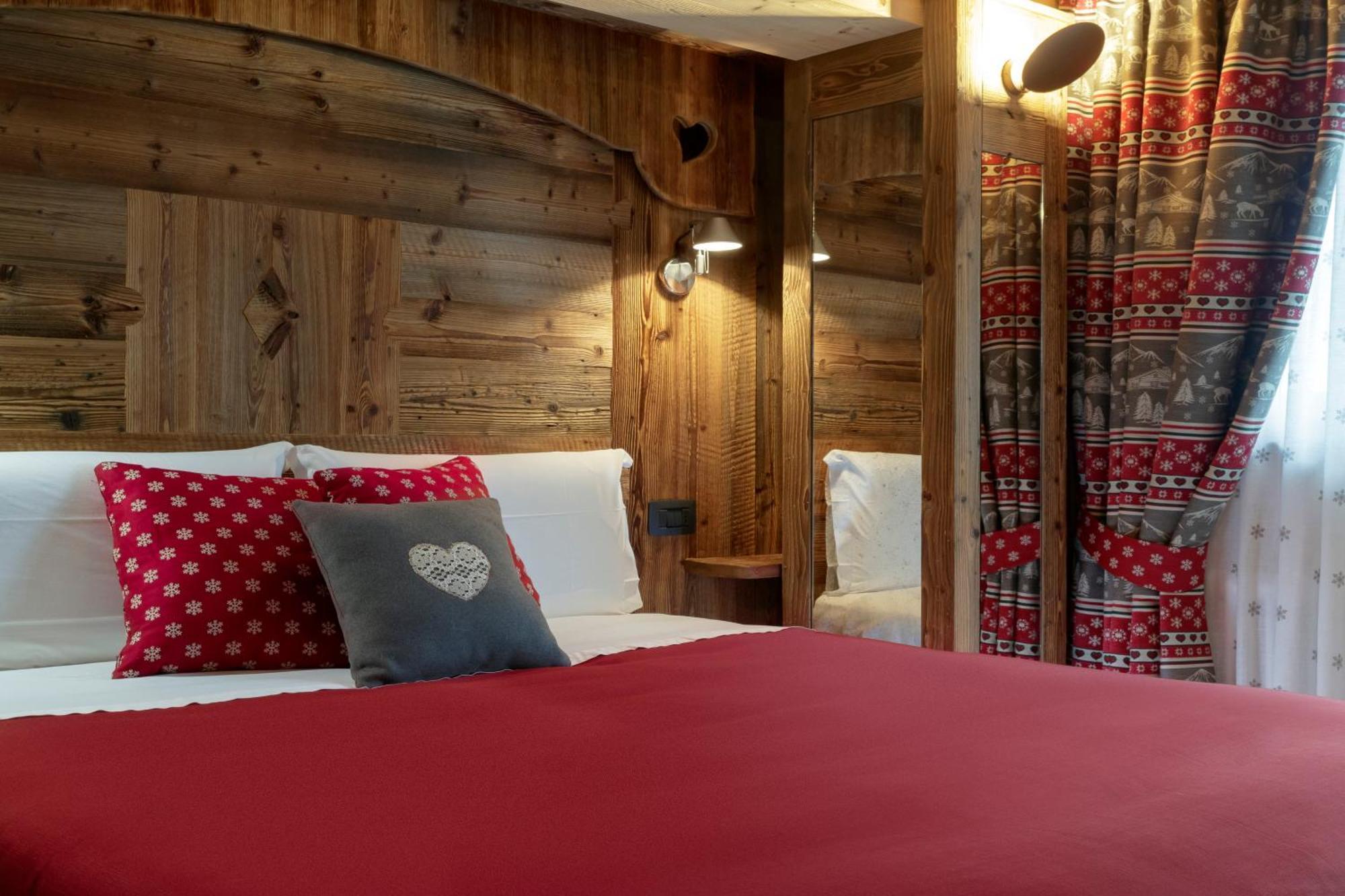 Chalet Matterhorn Francois - Central Ski Chalet With Spa And Breakfast, 100Mt Lift Breuil-Cervinia Exterior foto